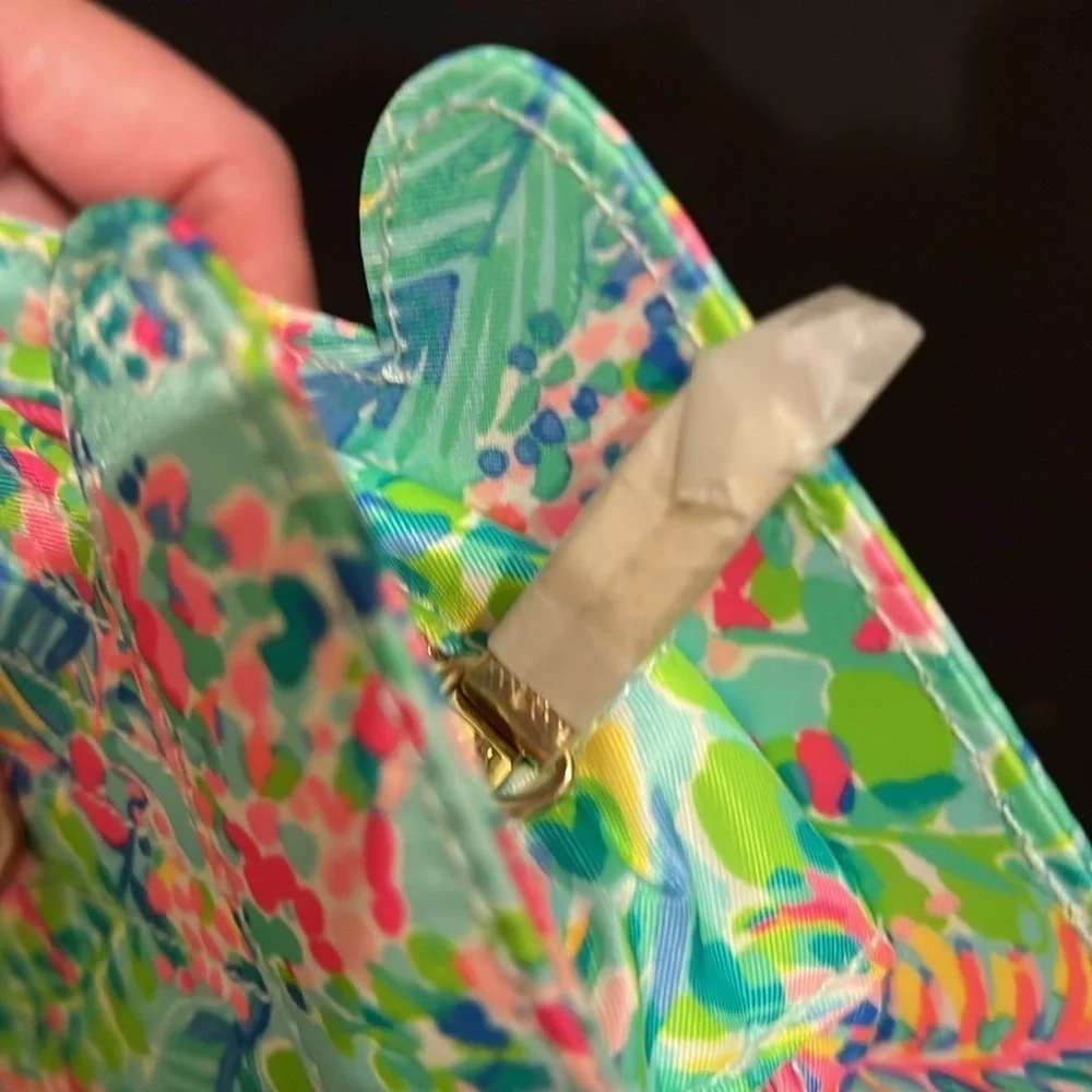 Lilly Pulitzer Makeup Brush Set Clamshell Seashell “Catch The Wave” NEW
